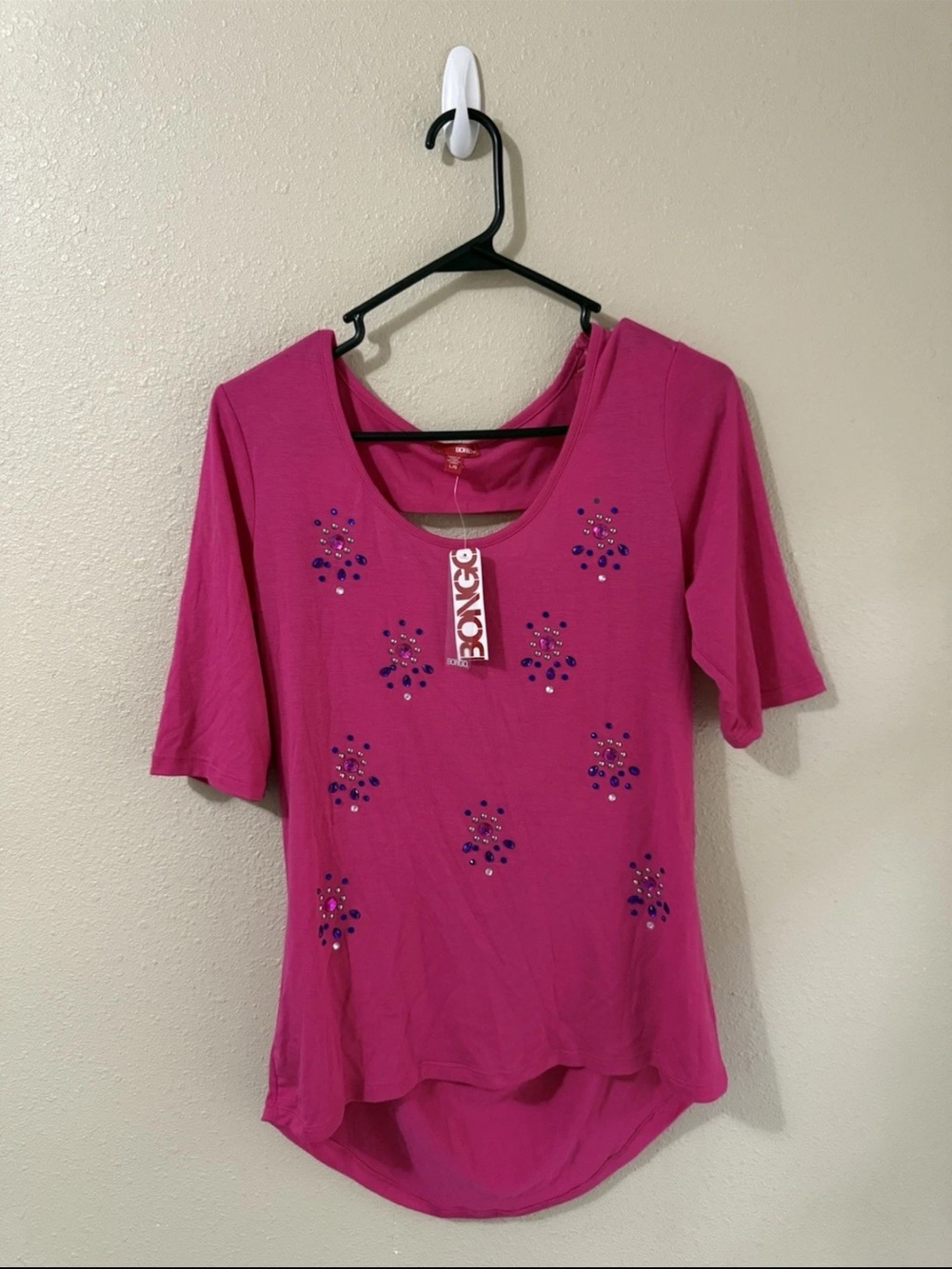Bongo NWT Women’s Juniors 1/2 Sleeve Pink Jeweled Open Back Top L